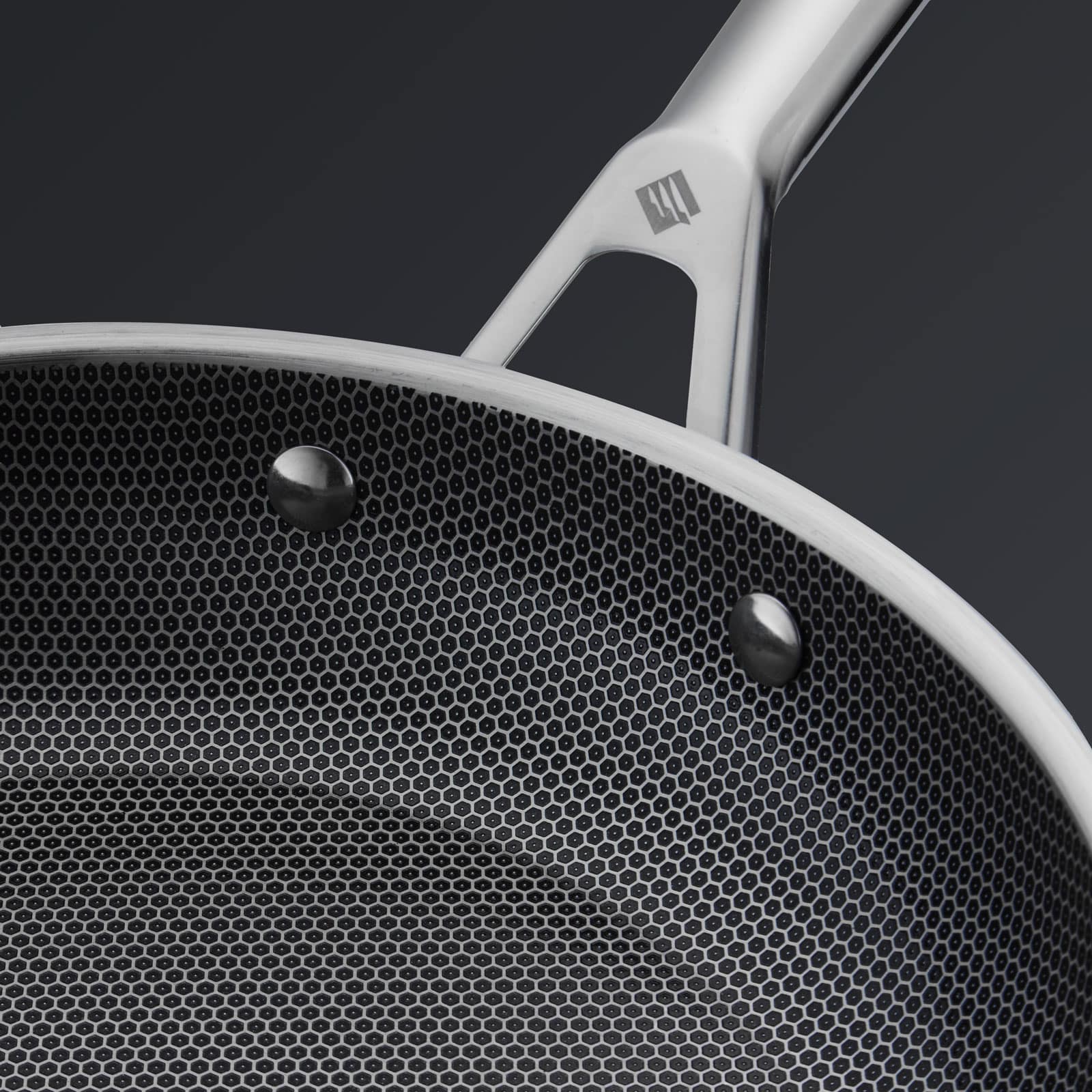 Hive Hybrid™ 4-Piece Frying Pan Set (20cm, 24cm, 26cm, 28cm) - Image 3